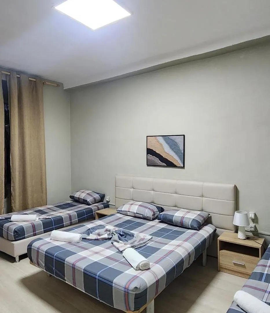 Apartment Blloku Area ティラナ